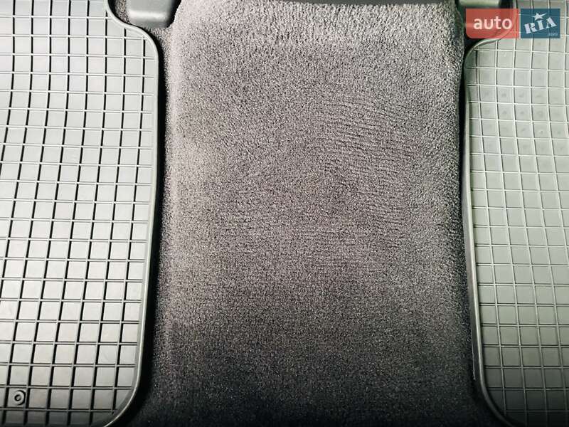 Седан Toyota Camry 2010 в Киеве