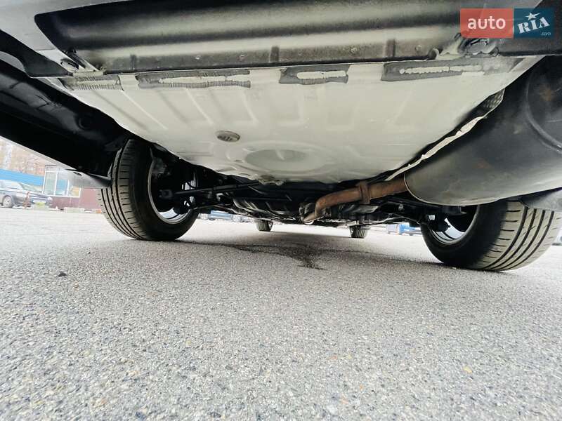 Седан Toyota Camry 2010 в Киеве