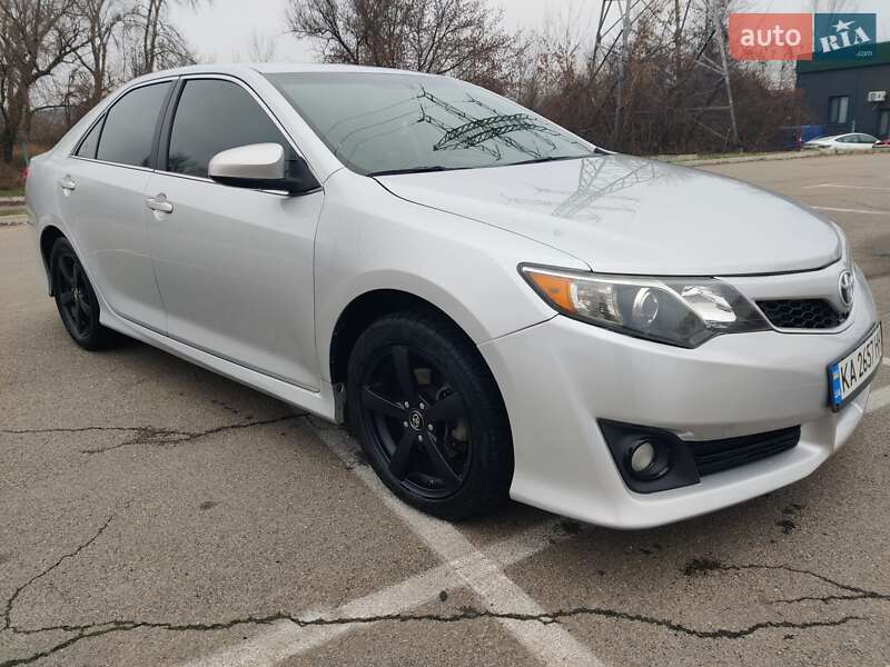 Toyota Camry 2014
