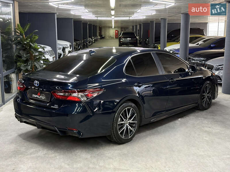 Седан Toyota Camry 2021 в Одессе