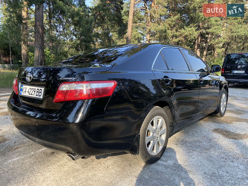 Седан Toyota Camry 2008 в Києві