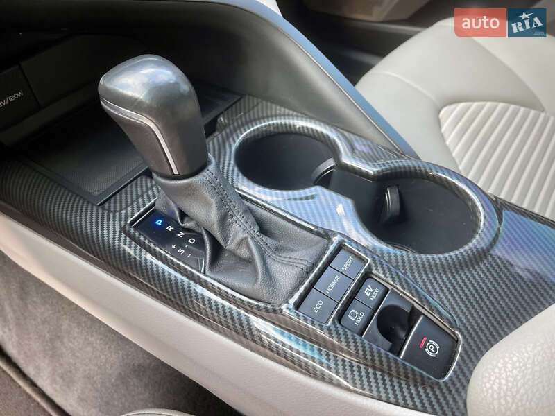 Седан Toyota Camry 2020 в Киеве фото 27 Седан Toyota Camry 2020 в Киеве