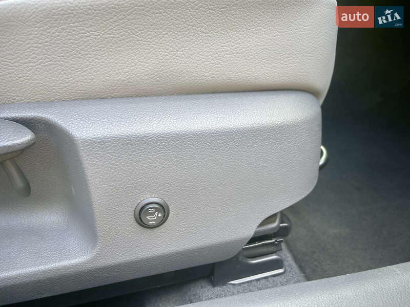 Седан Toyota Camry 2020 в Киеве фото 31 Седан Toyota Camry 2020 в Киеве