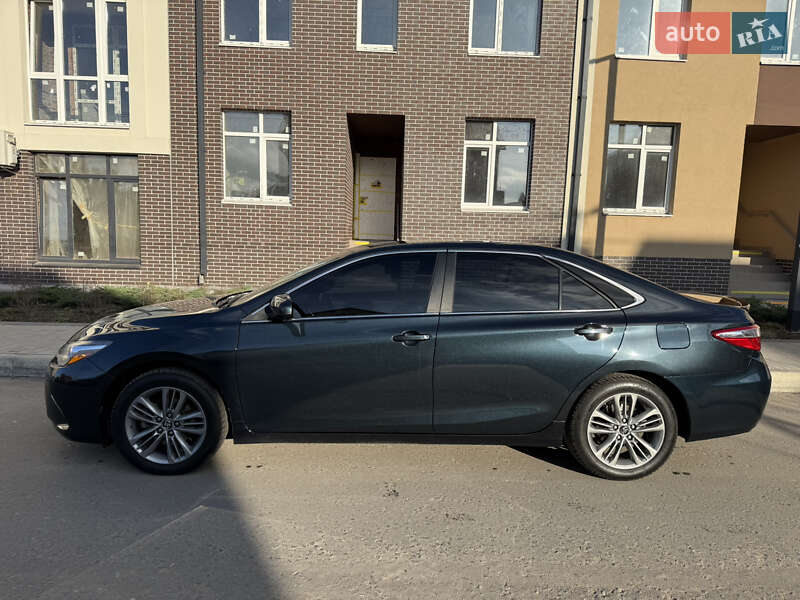 Седан Toyota Camry 2016 в Броварах