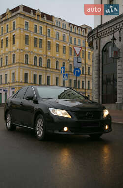 Седан Toyota Camry 2011 в Києві