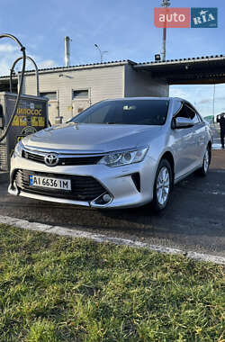 Седан Toyota Camry 2017 в Києві