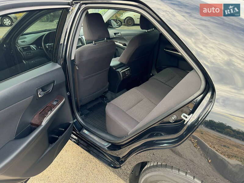 Седан Toyota Camry 2015 в Харькове