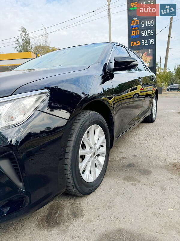 Седан Toyota Camry 2015 в Харькове