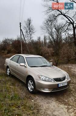 Седан Toyota Camry 2004 в Харькове