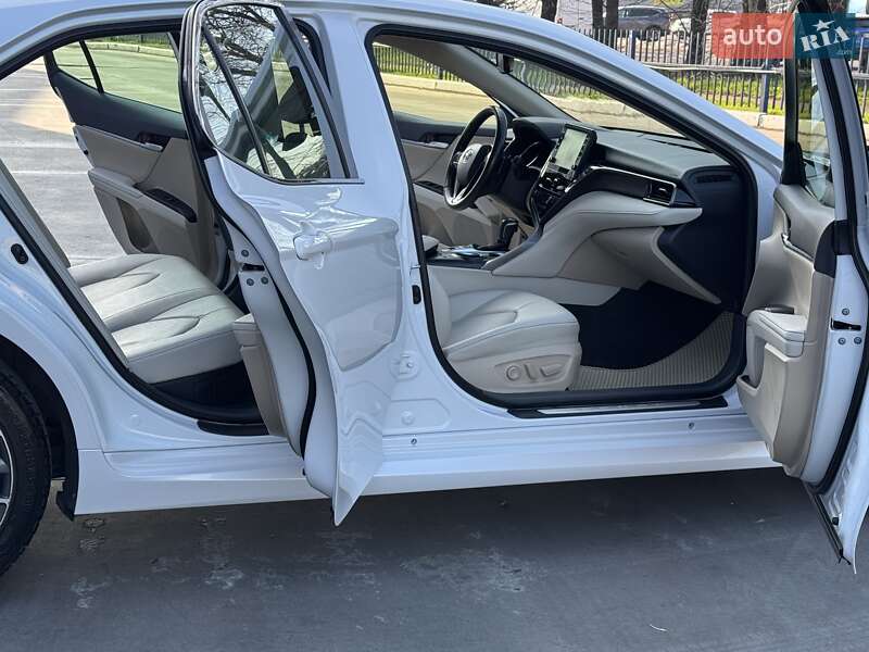 Седан Toyota Camry 2021 в Одесі