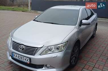 Седан Toyota Camry 2012 в Киеве