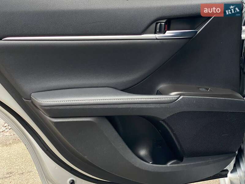 Седан Toyota Camry 2020 в Киеве фото 56 Седан Toyota Camry 2020 в Киеве