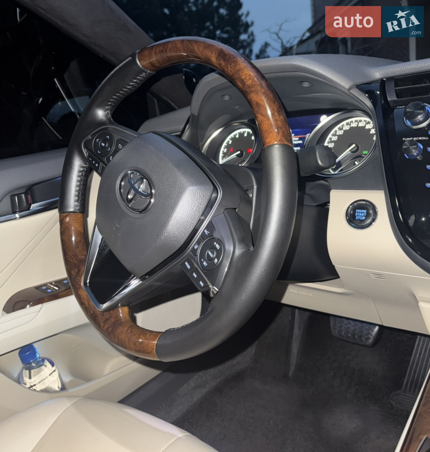 2018 Toyota Camry - мініатюра 17