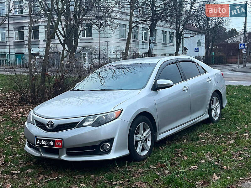 Toyota Camry 2013
