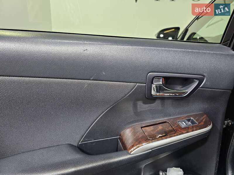 Седан Toyota Camry 2015 в Киеве фото 15 Седан Toyota Camry 2015 в Киеве