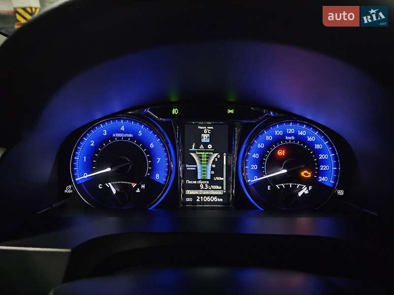 Седан Toyota Camry 2015 в Киеве фото 35 Седан Toyota Camry 2015 в Киеве
