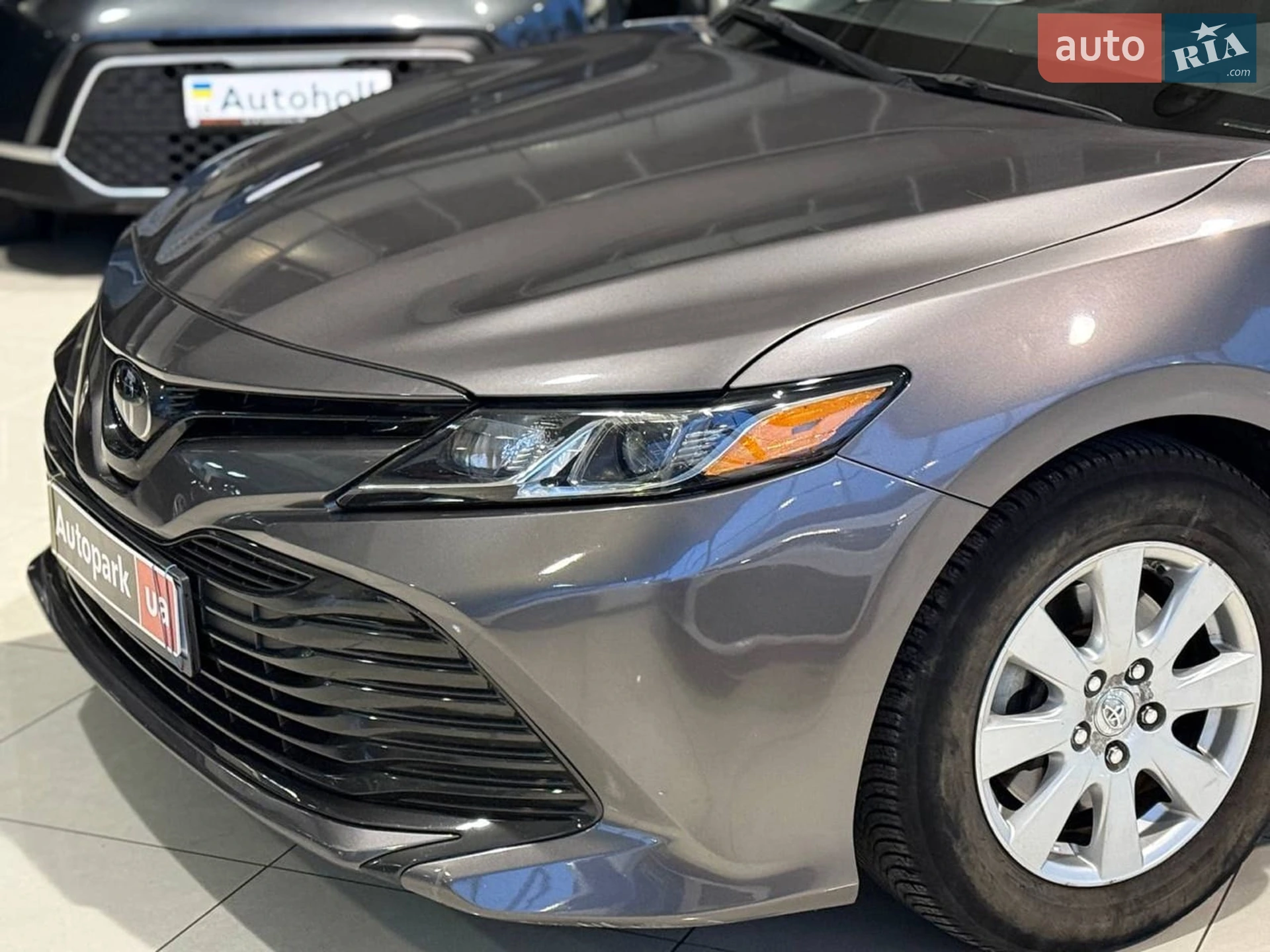 2018 Toyota Camry - мініатюра 4