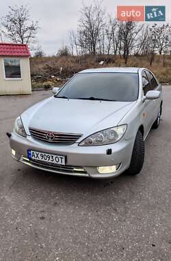 Седан Toyota Camry 2005 в Харькове