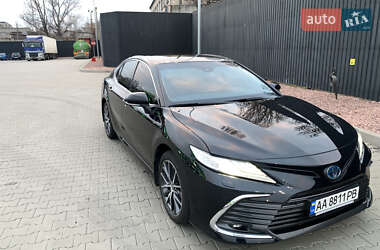 Седан Toyota Camry 2021 в Киеве