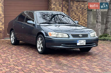Седан Toyota Camry 2000 в Одесі
