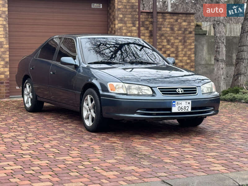 Toyota Camry 2000