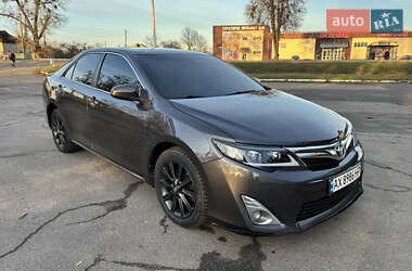 Седан Toyota Camry 2012 в Гадяче