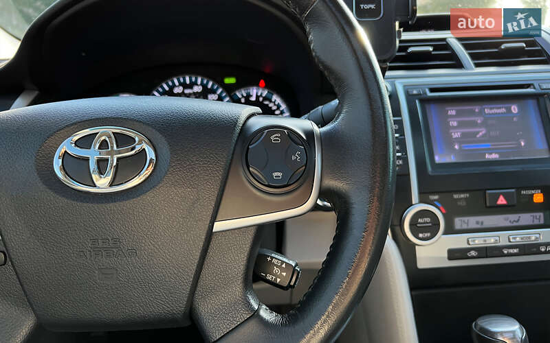 Седан Toyota Camry 2013 в Львові