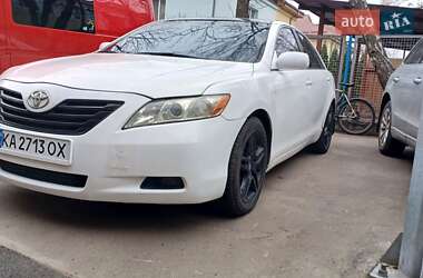 Седан Toyota Camry 2006 в Києві
