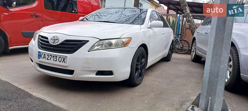 Седан Toyota Camry 2006 в Києві