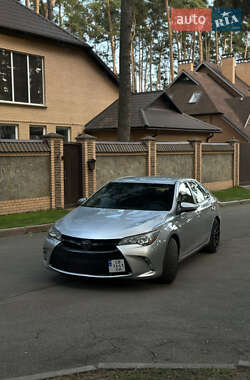 Седан Toyota Camry 2014 в Чернігові