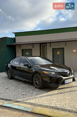 Седан Toyota Camry 2020 в Харькове