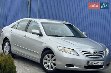 Седан Toyota Camry 2008 в Днепре