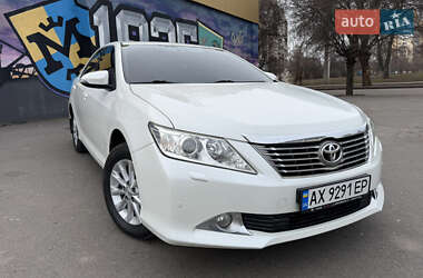 Седан Toyota Camry 2012 в Харькове