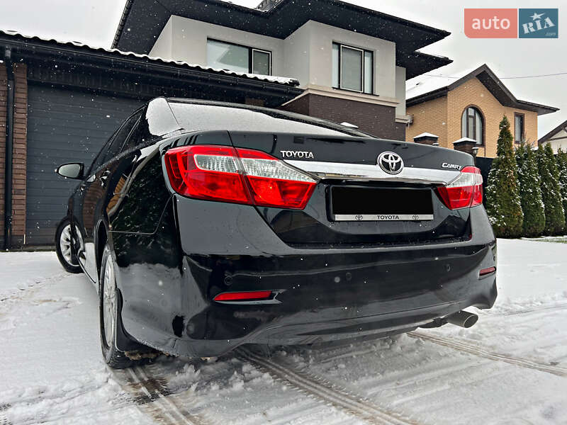 Седан Toyota Camry 2011 в Киеве фото 79 Седан Toyota Camry 2011 в Киеве