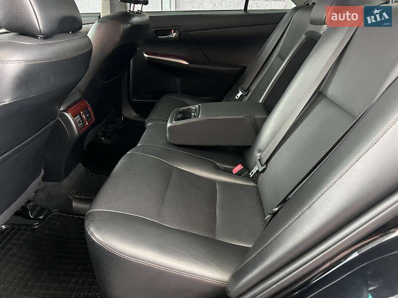 Седан Toyota Camry 2011 в Киеве фото 42 Седан Toyota Camry 2011 в Киеве