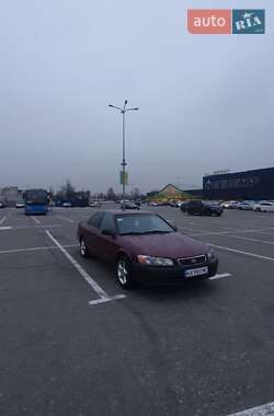 Седан Toyota Camry 2000 в Киеве