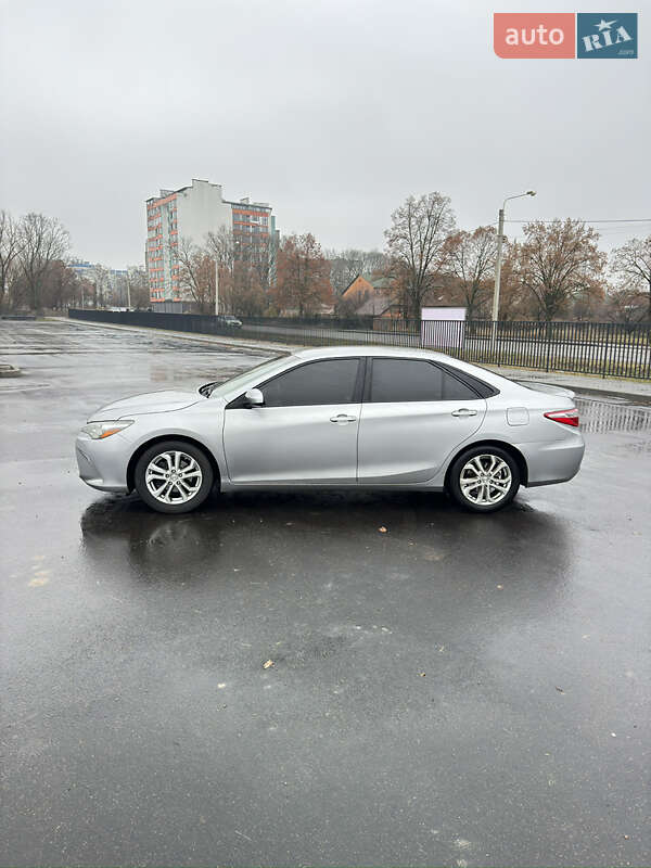 Седан Toyota Camry 2014 в Чернігові