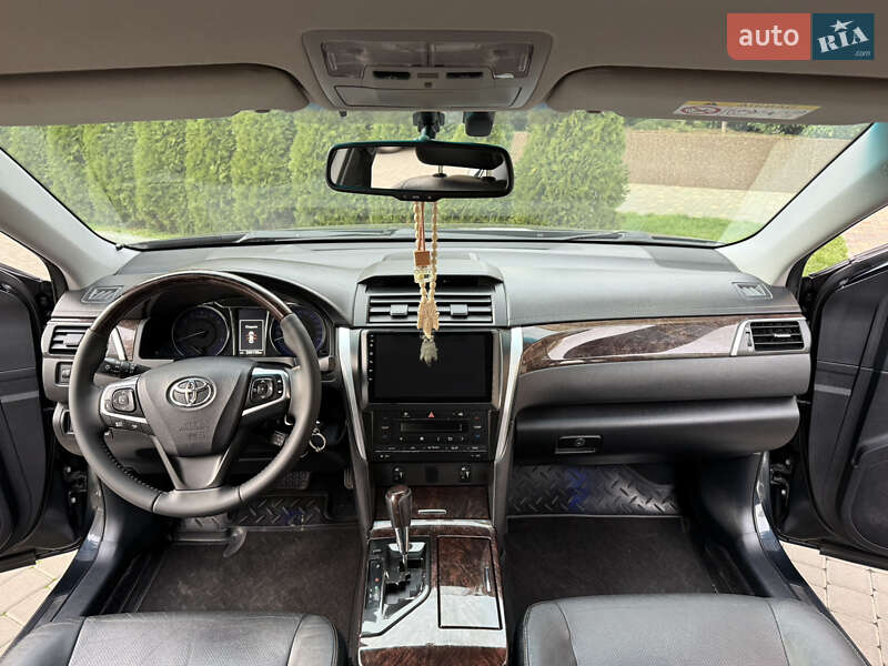 Седан Toyota Camry 2015 в Одессе