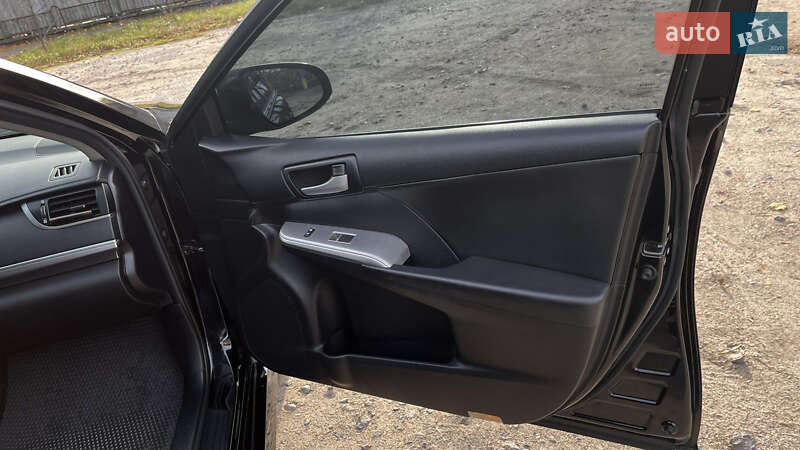 Седан Toyota Camry 2014 в Києві