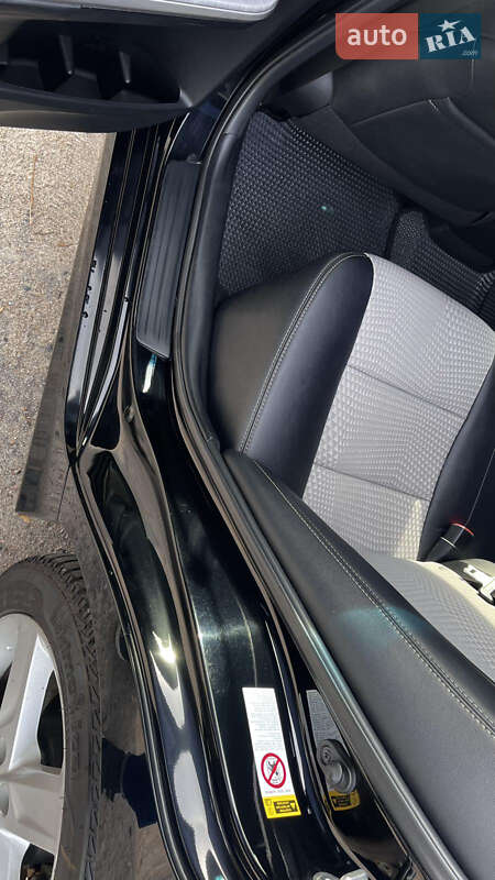 Седан Toyota Camry 2014 в Києві