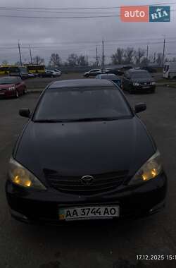 Седан Toyota Camry 2003 в Киеве