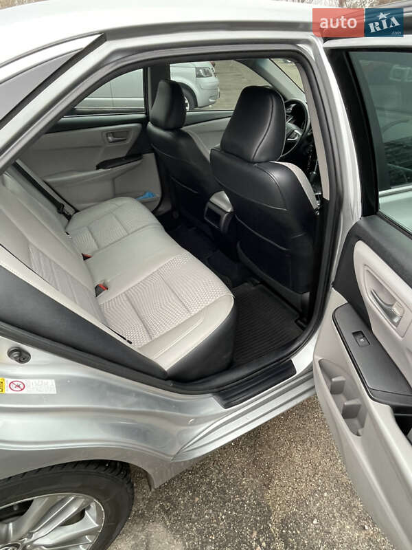 Седан Toyota Camry 2015 в Києві