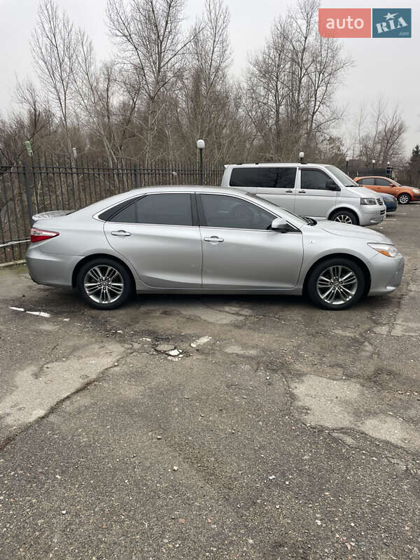 Седан Toyota Camry 2015 в Києві