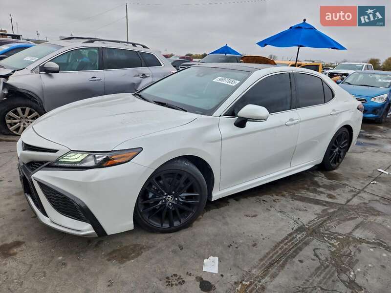 Toyota Camry 2020