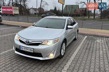 Седан Toyota Camry 2012 в Ирпене