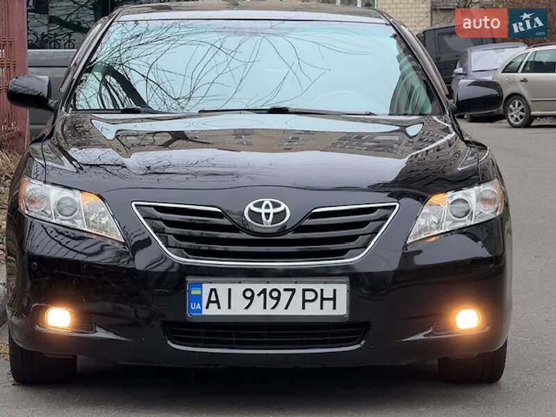 Седан Toyota Camry 2008 в Києві
