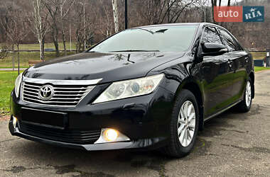 Седан Toyota Camry 2012 в Киеве