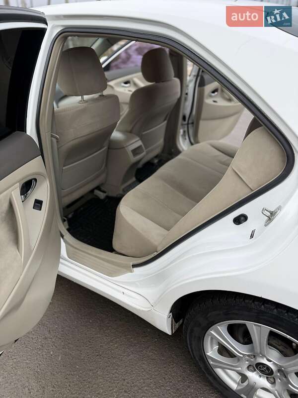 Седан Toyota Camry 2008 в Харкові