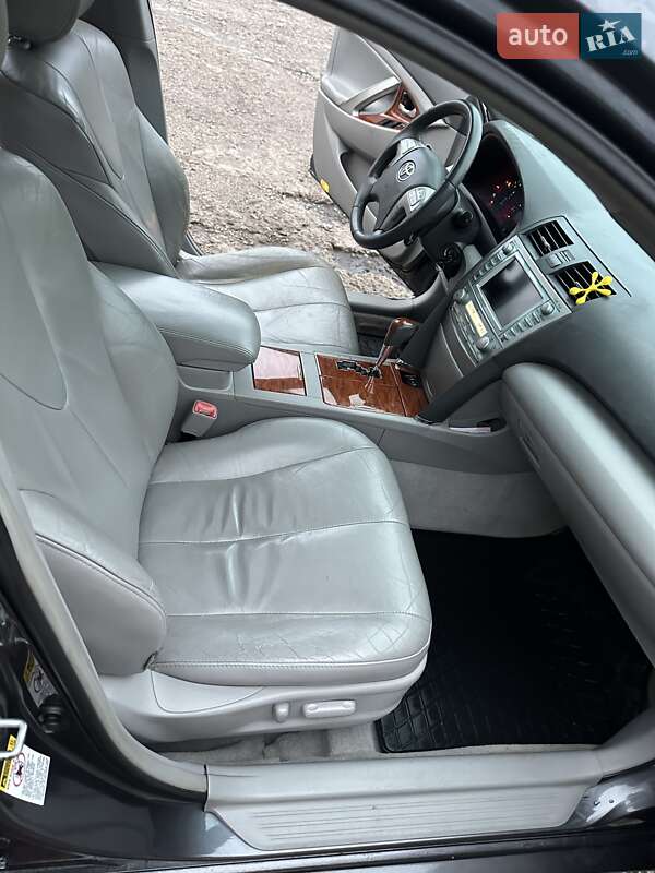 Седан Toyota Camry 2007 в Києві