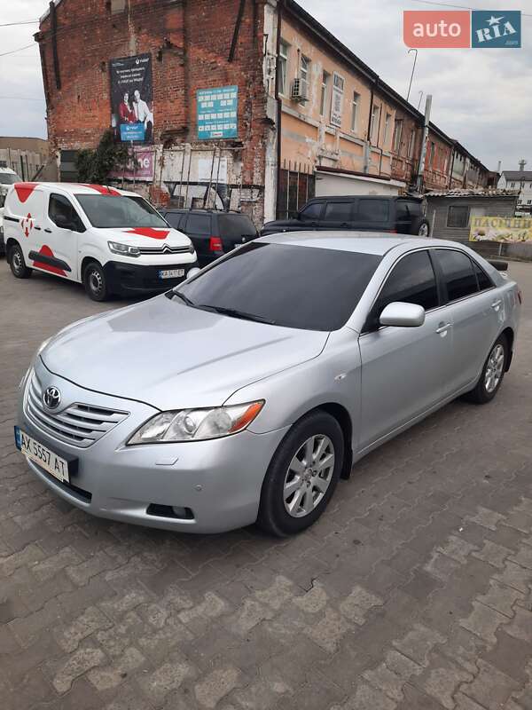 Седан Toyota Camry 2006 в Харькове